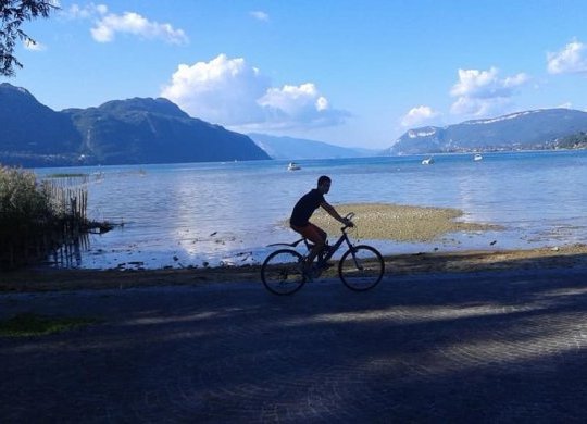 Lac d' Aix les Bains a vélo
